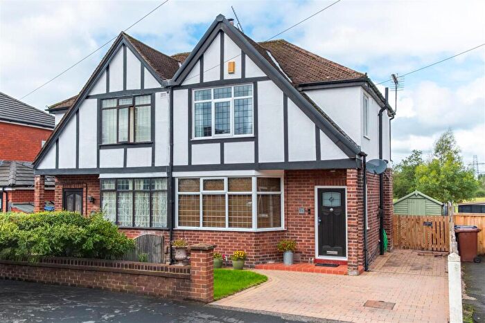 3 Bedroom Semi Detached House For Sale In Howick Park Drive, Penwortham, Preston, PR1