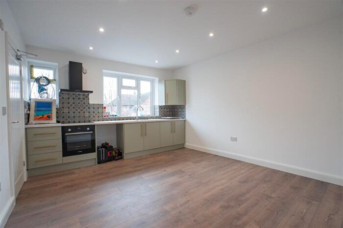 2 Bedroom Apartment To Rent In Sheaf Lane, Birmingham, B26