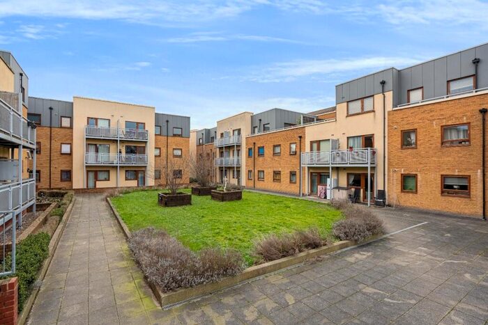 2 Bedroom Flat To Rent In Serenity Court, Evelyn Walk, Greenhithe, DA9