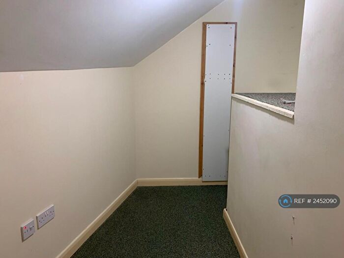 1 Bedroom Flat To Rent In Market Street, South Normanton, Alfreton, DE55