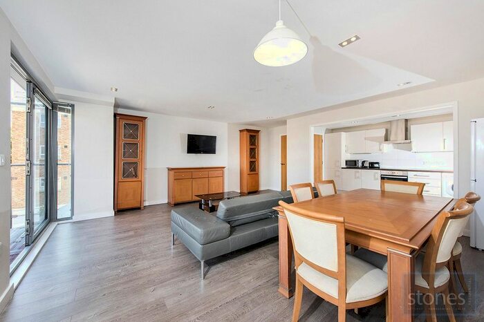 4 Bedroom Property To Rent In Pindoria House, Mintern Street, London, N1