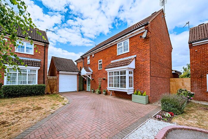 4 Bedroom Detached House For Sale In Webster Road, Aylesbury, HP21