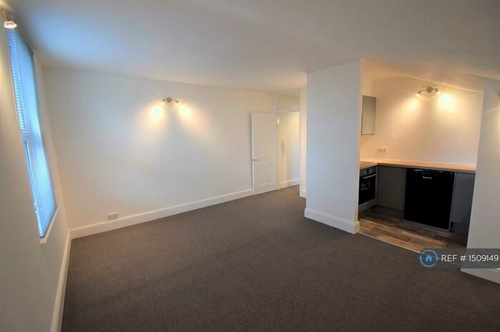 1 Bedroom Flat To Rent In St Marys Road, Leamington Spa, CV31