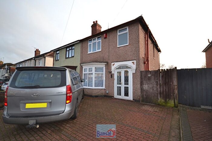 3 Bedroom Semi-Detached House For Sale In Blackberry Lane, Wyken, CV2