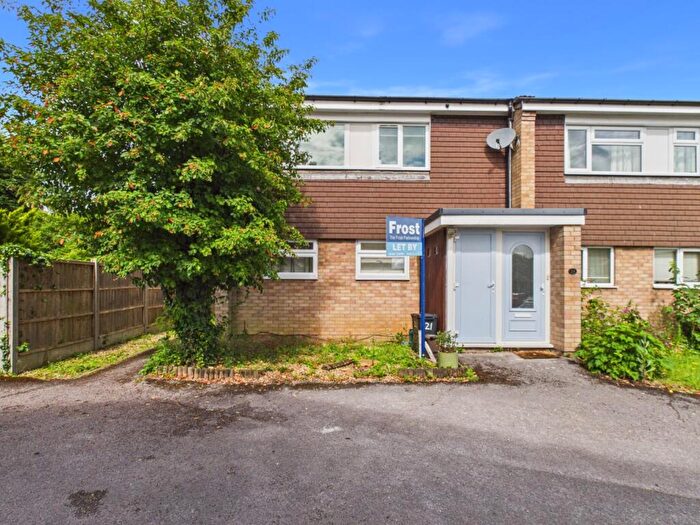 2 Bedroom Maisonette To Rent In Cumberland Close, Amersham, Buckinghamshire, HP7