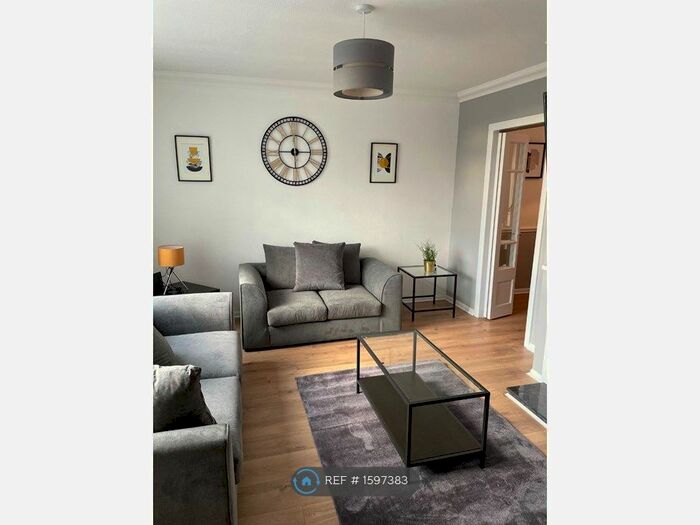 3 Bedroom Semi-Detached House To Rent In School Lane, Wolverhampton, WV10