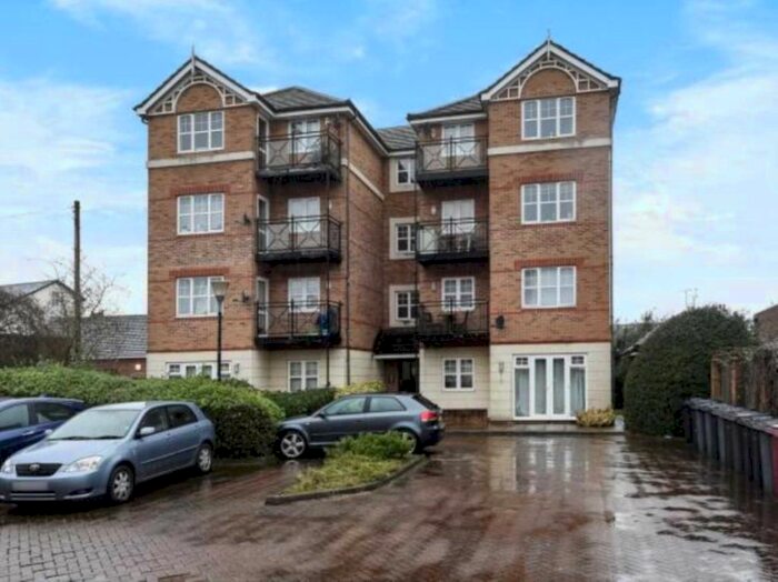 2 Bedroom Flat To Rent In Bedford Road, Reading, RG1