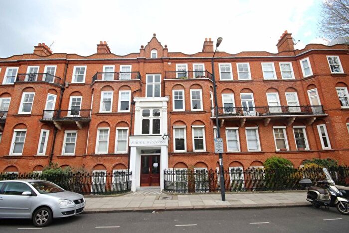 Studio To Rent In Edith Road, West Kensington, W14