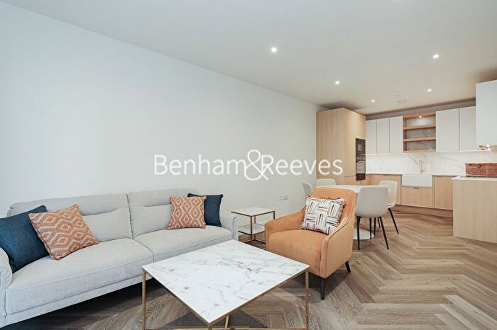 2 Bedroom Flat To Rent In Bower House, West Hendon, NW9