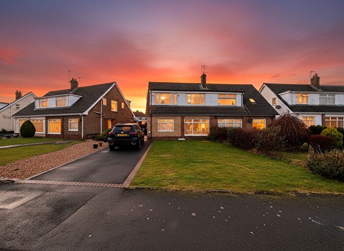 3 Bedroom Semi-detached House For Sale In Woodfield Avenue, Pontlliw, Swansea, West Glamorgan, SA4