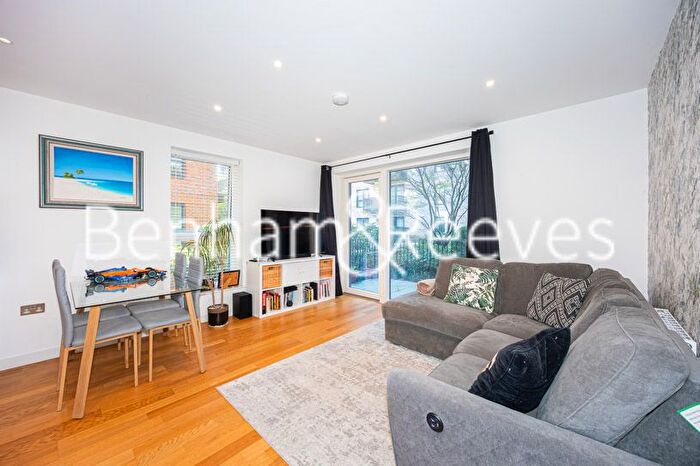 1 Bedroom Flat To Rent In Newell House, Samara Drive, UB1