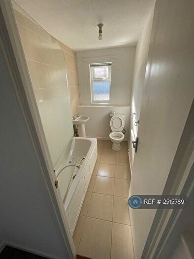 2 Bedroom End Of Terrace House To Rent In Quebec Gardens, Southampton, SO31