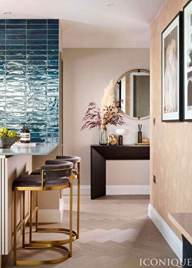 2 Bedroom Flat For Sale In Chalk Farm Road, London, NW1