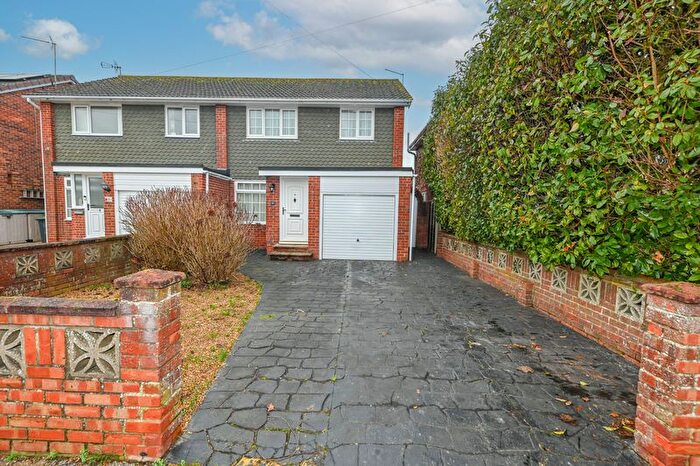 3 Bedroom Semi Detached House For Sale In Bridefield Crescent, Cowplain, PO8