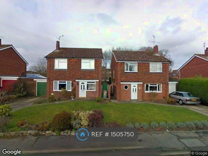 4 Bedroom Detached House To Rent In Summerlands, Cranleigh, GU6