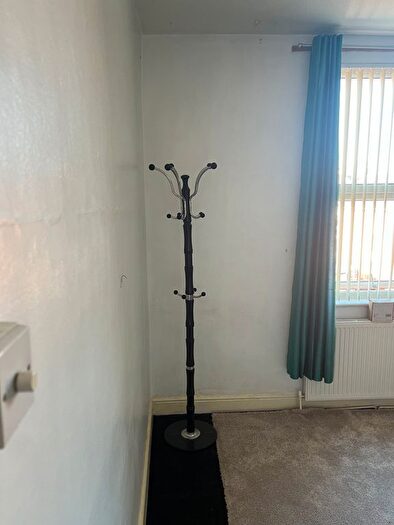 1 Bedroom Terraced House To Rent In Recreation Grove, Leeds, LS11