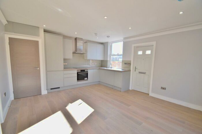 1 Bedroom Flat To Rent In Winchester, SO23