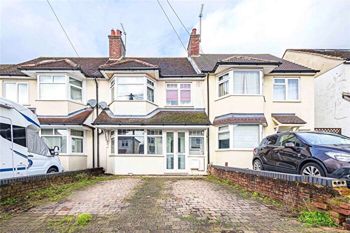4 Bedroom Terraced House For Sale In Deaconsfield Road, Corner Hall, Hemel Hempstead, Hertfordshire, HP3