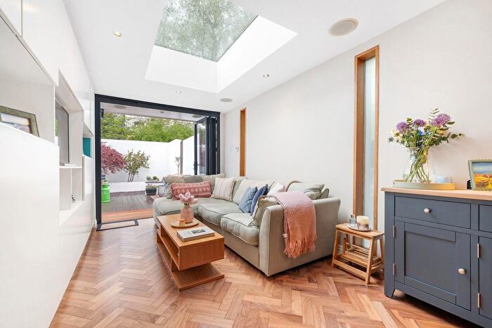 2 Bedroom Flat For Sale In St. Saviour's Road, SW2
