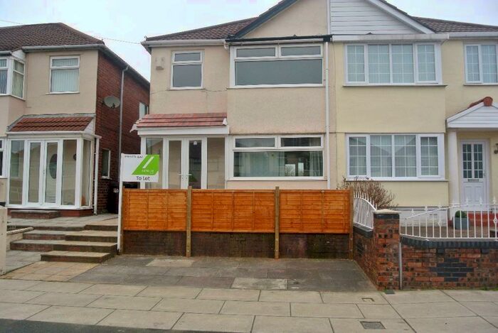 3 Bedroom Semi-Detached House To Rent In Milton Ave, , Bed Semi, L14