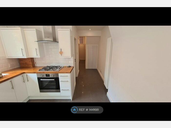 1 Bedroom Flat To Rent In Dagnan Road, London, SW12