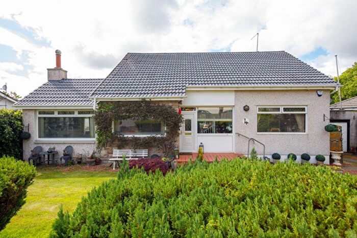 4 Bedroom Detached Bungalow For Sale In Woodside Road, Carmunnock, G76