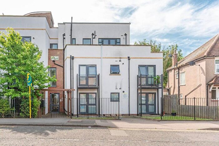 1 Bedroom Flat For Sale In Chandos Parade, Edgware, HA8