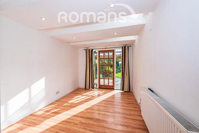4 Bedroom Semi-Detached House To Rent In Elm Road, Earley, Reading, RG6