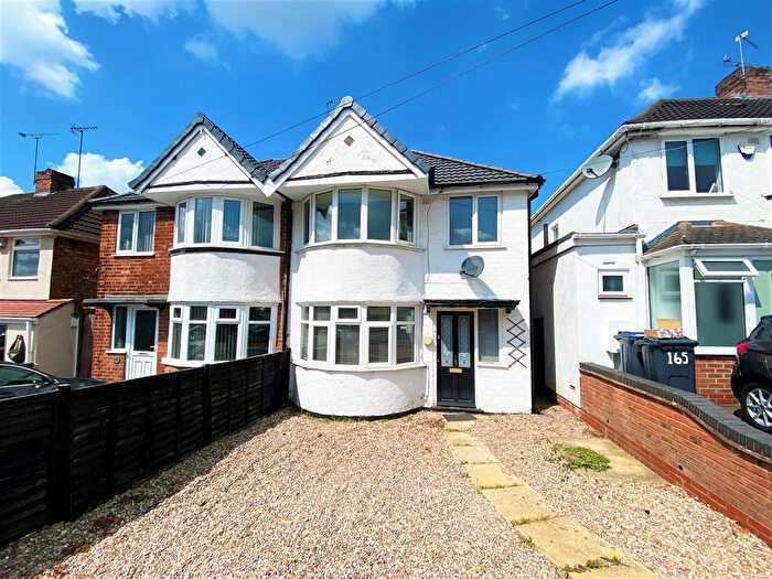 3 Bedroom Semi Detached House For Sale In Aldershaw Road, South Yardley, Birmingham, B26