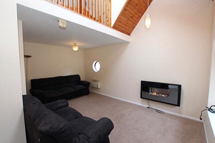 1 Bedroom Terraced House To Rent In Woking, Surrey, GU21
