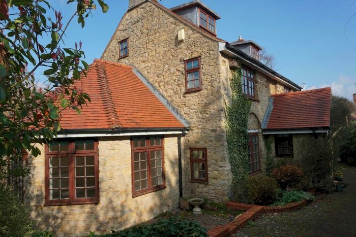 2 Bedroom Detached House To Rent In West Street, Olney, MK46