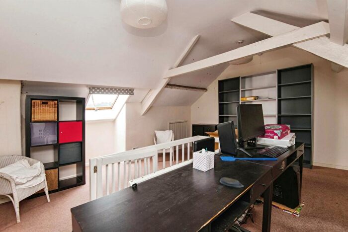 3 Bedroom Terraced House For Sale In St. Andrew Street, Tiverton, EX16