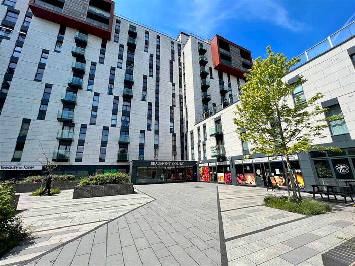 2 Bedroom Flat To Rent In Victoria Avenue, Southend-On-Sea, SS2