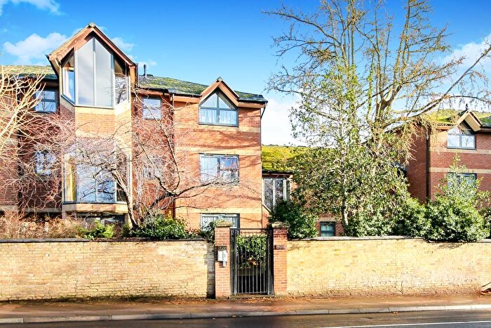 2 Bedroom Flat To Rent In Banbury Road, Oxford, OX2