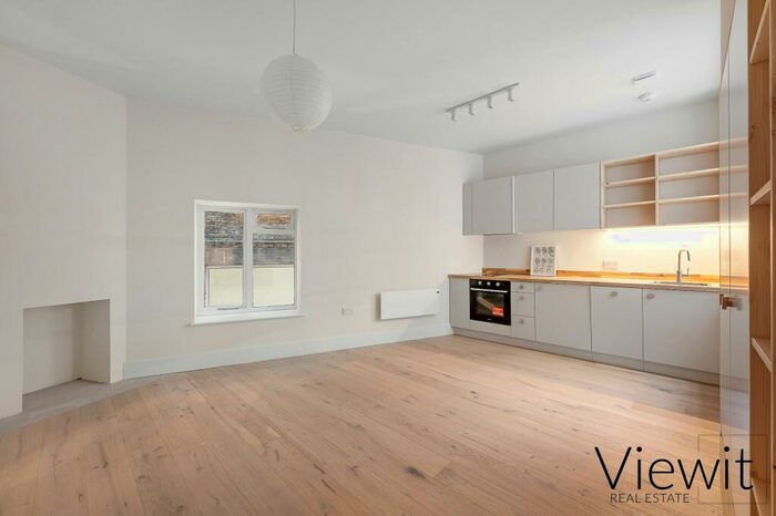 Studio To Rent In Westgate Street, London, E8