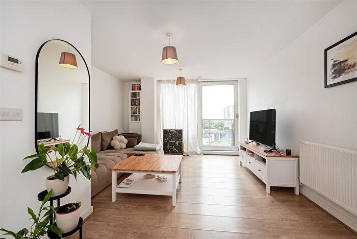 1 Bedroom Flat To Rent In Ealing Road, Brentford, TW8