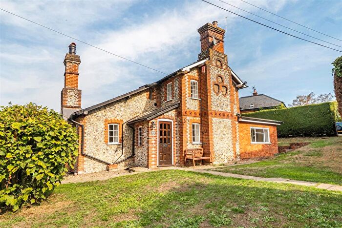 2 Bedroom Cottage To Rent In Lynx Hill, East Horsley, Leatherhead, KT24