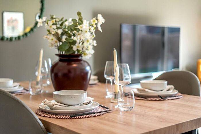 3 Bedroom Semi-Detached House To Rent In Mason Drive, Armthorpe, Doncaster, DN3