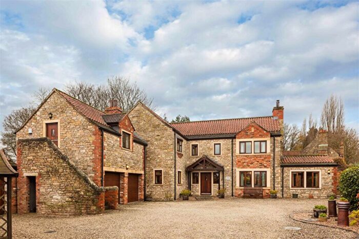 4 Bedroom Detached House For Sale In York Road, Monk Fryston, Leeds, LS25