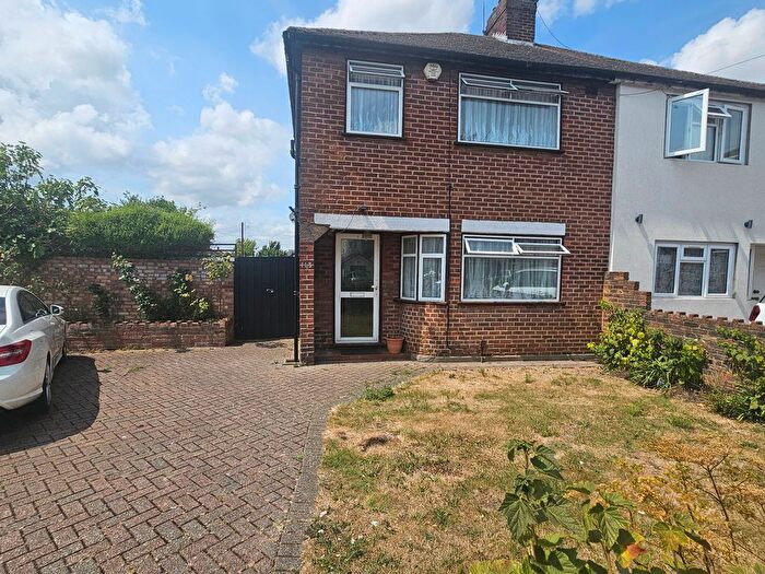 3 Bedroom Semi-Detached House To Rent In Shakespeare Avenue, Hayes, UB4