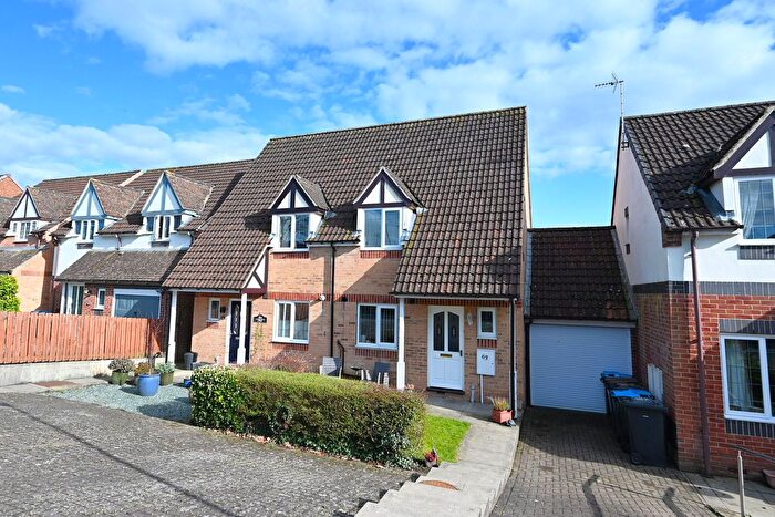 2 Bedroom End Of Terrace House For Sale In Aismunderby Close, Ripon, HG4
