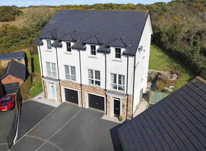 4 Bedroom Semi-Detached House For Sale In Blackwood Park, Newtownards, BT23