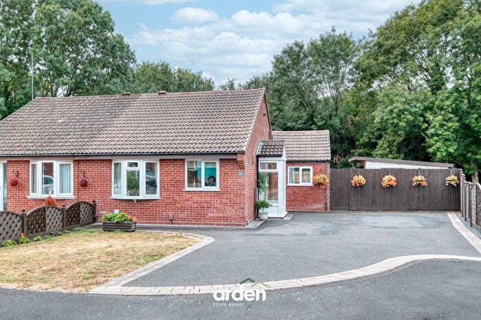 2 Bedroom Semi-Detached Bungalow For Sale In Kingham Close, Redditch, B98