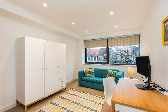2 Bedroom Apartment To Rent In Barclay House, Summertown, OX2
