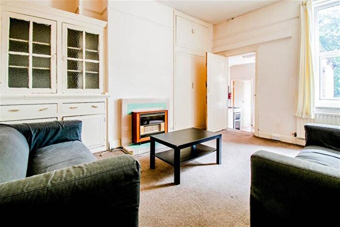 4 Bedroom Maisonette To Rent In Fairfield Road, Jesmond, Newcastle Upon Tyne, NE2