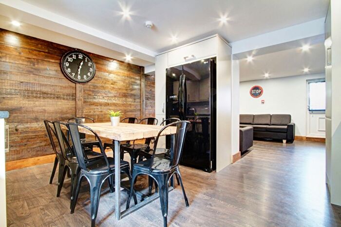 8 Bedroom Terraced House To Rent In Derby Road, Manchester, M14