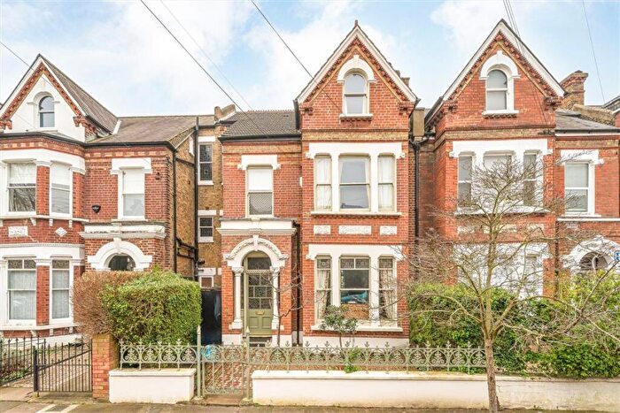 6 Bedroom House For Sale In Templar Street, Myatt's Fields, Camberwell, SE5