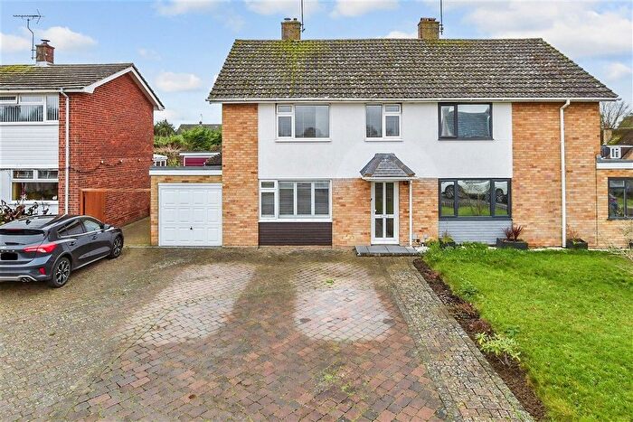 3 Bedroom Semi Detached House For Sale In Southwood, Maidstone, Barming, Kent, ME16