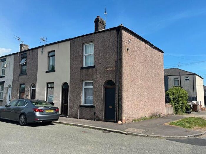 2 Bedroom End Of Terrace House For Sale In Warwick Street, Rochdale, Greater Manchester, OL12