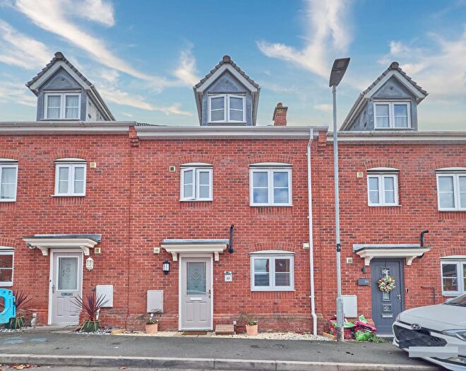 4 Bedroom Town House For Sale In Berrywell Drive, Barwell, LE9